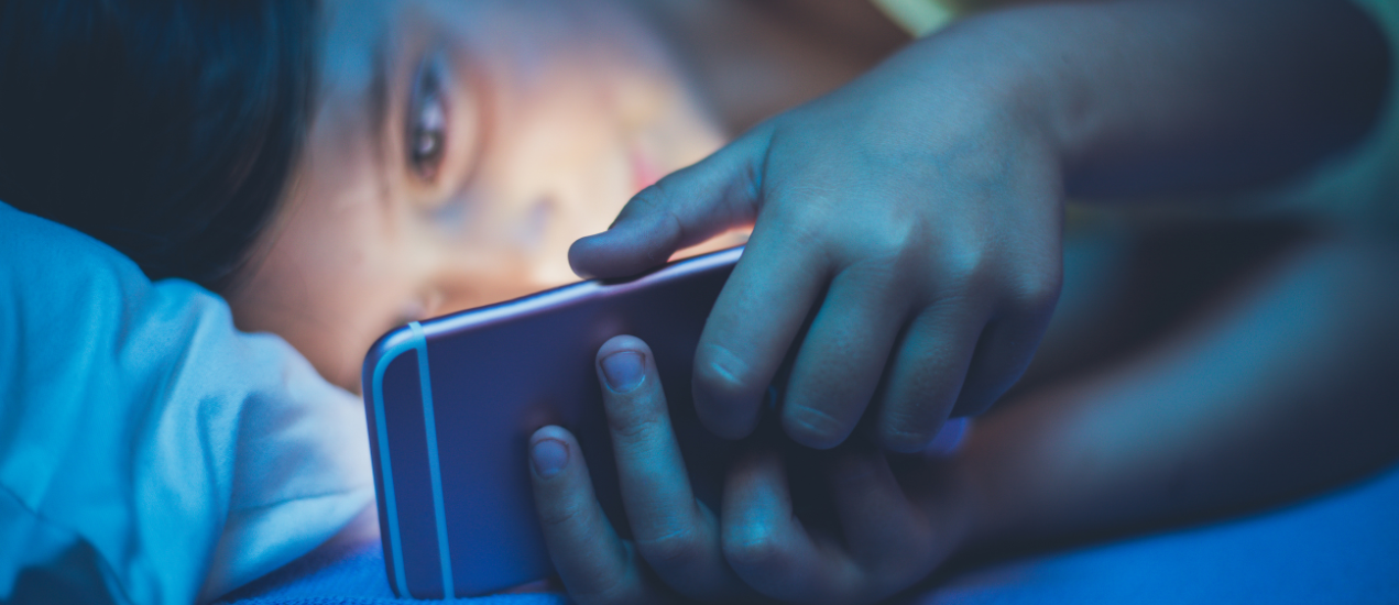 Raport Future Mind - Młodzi vs Mobile